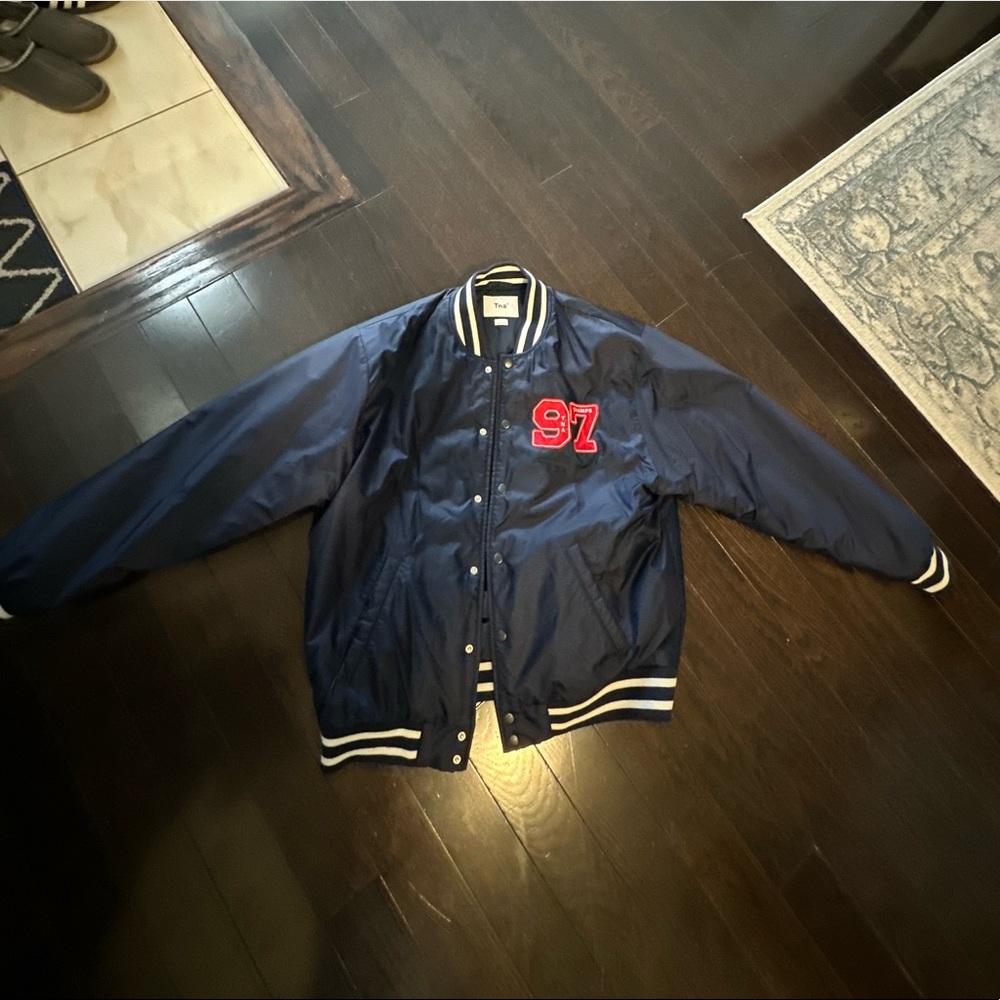 Aritzia bomber jacket
